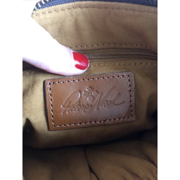 Patricia Nash Cassini Leather Wristlet Cosmetic Bag Deep Green P34906 - Picture 6 of 10